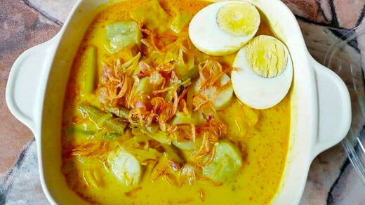 LONTONG MAKANAN KHAS DAN POPULER 2025